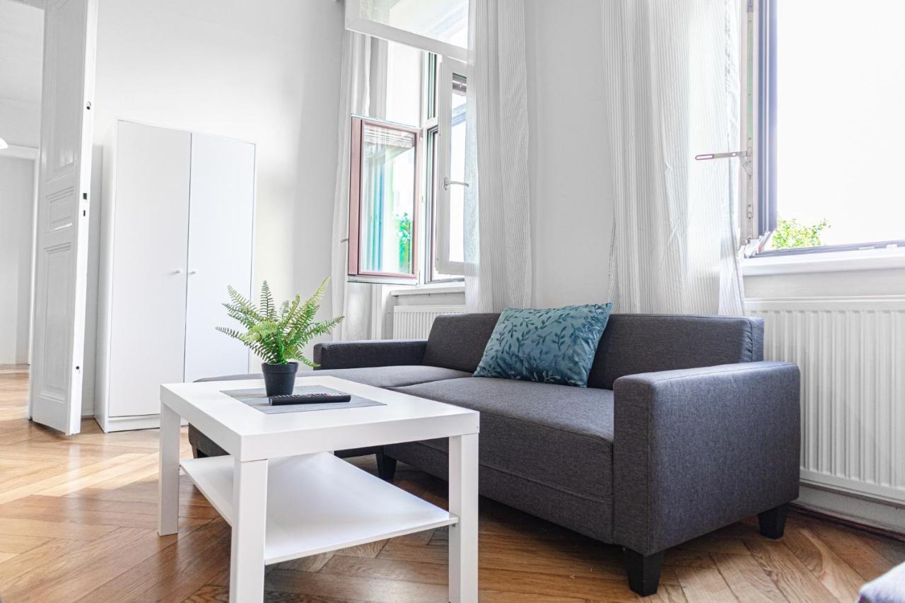 Brilliant 2Br Apt. Near Akh-Hospital Apartment Wina Bagian luar foto