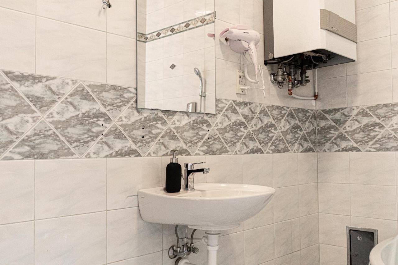 Brilliant 2Br Apt. Near Akh-Hospital Apartment Wina Bagian luar foto
